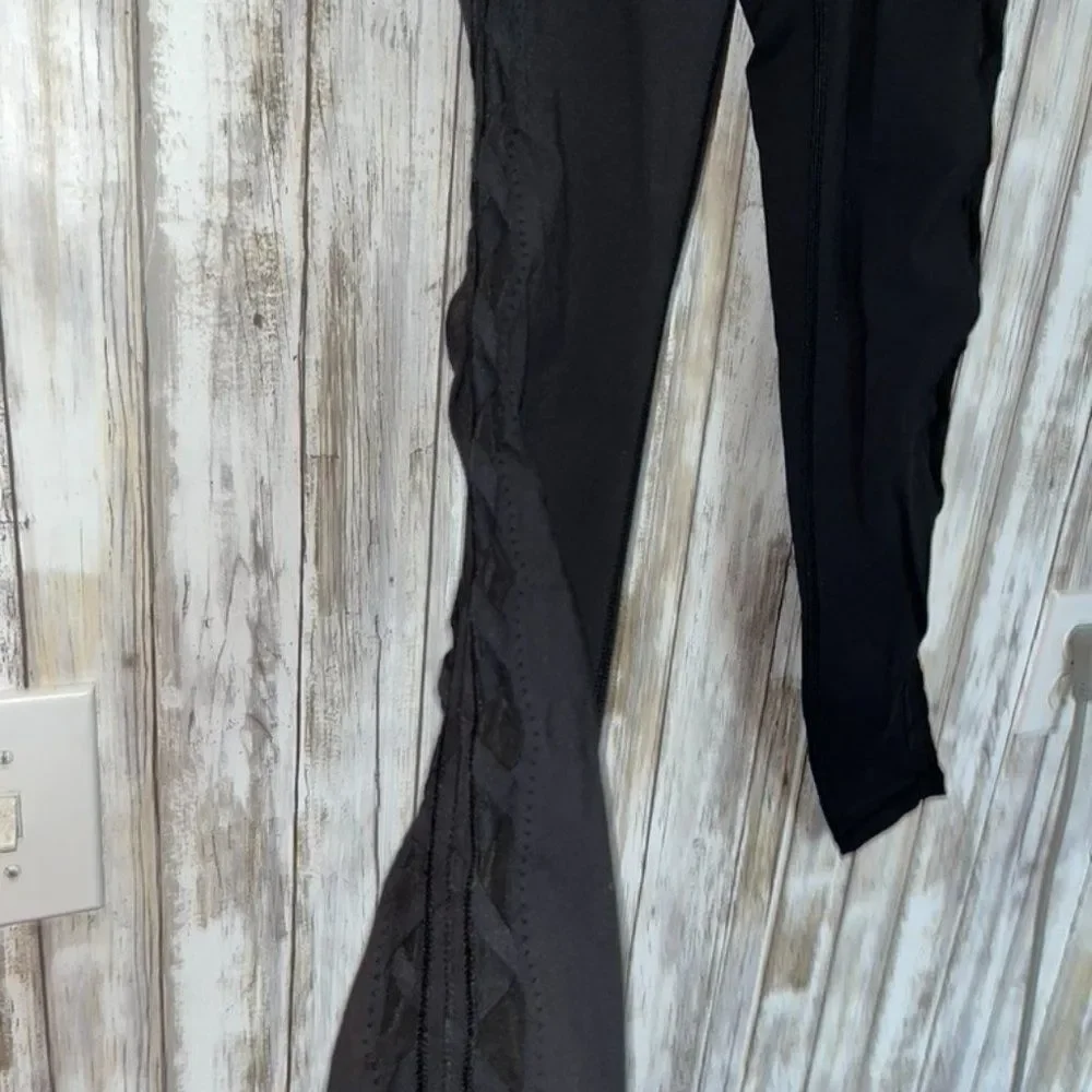 lululemon wunder under 25